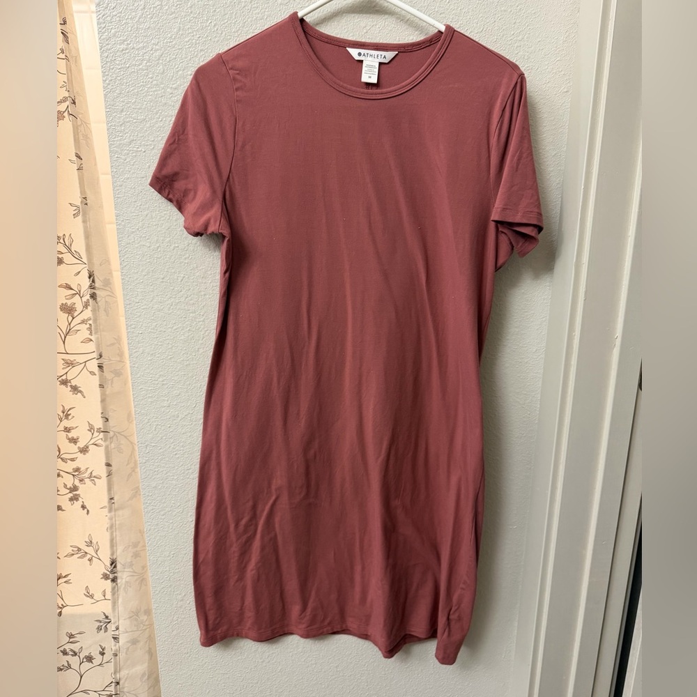 Athleta Short Sleeve Tee Dress in Mauve Rose